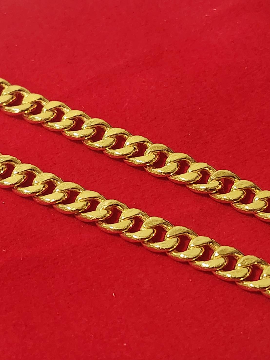 Miami Cuban Chain, 24k Gold