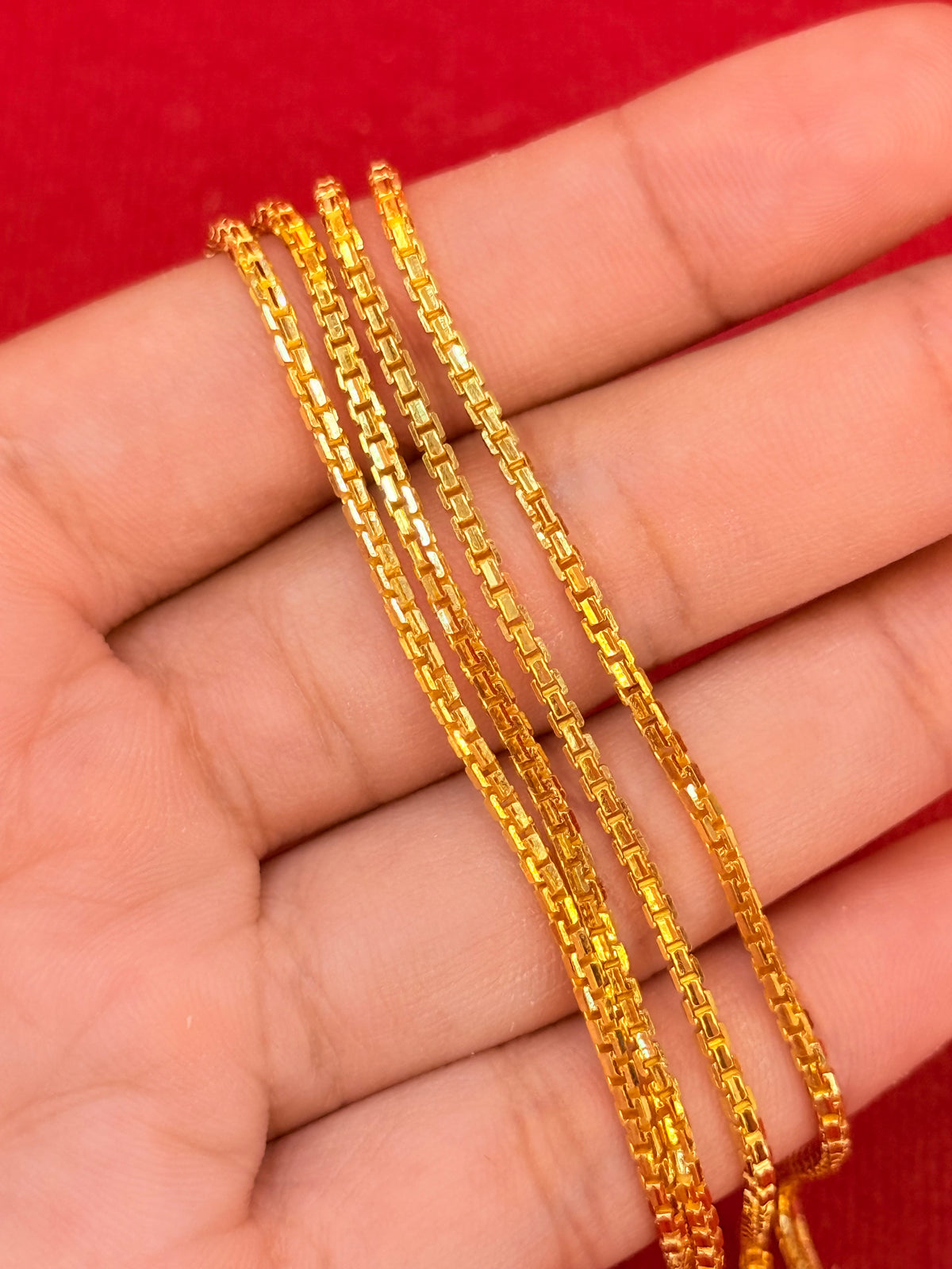 13.6g, 20”, Box Chain, 23K Gold