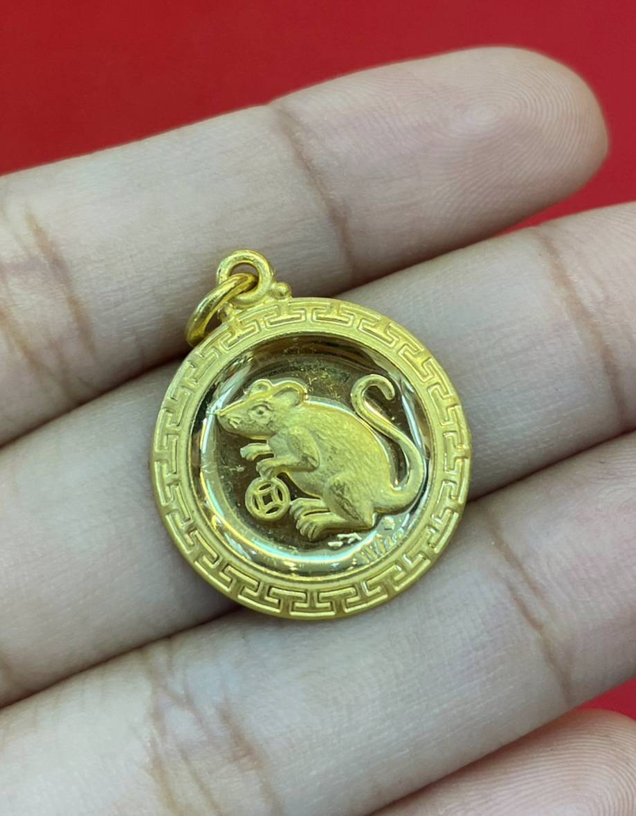 Rat Pendant, 23K Gold