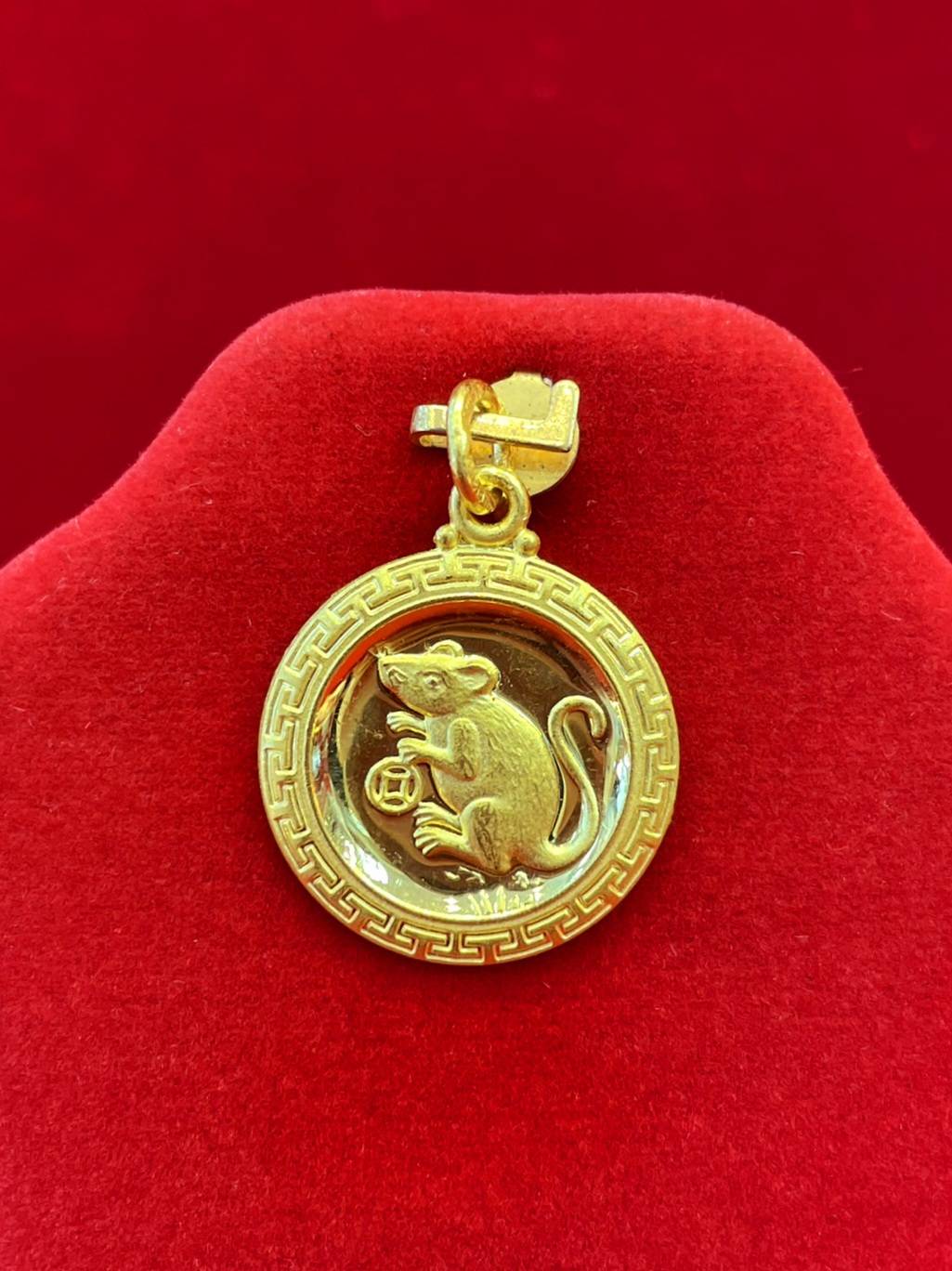 23k Thai Gold Rat Pendant