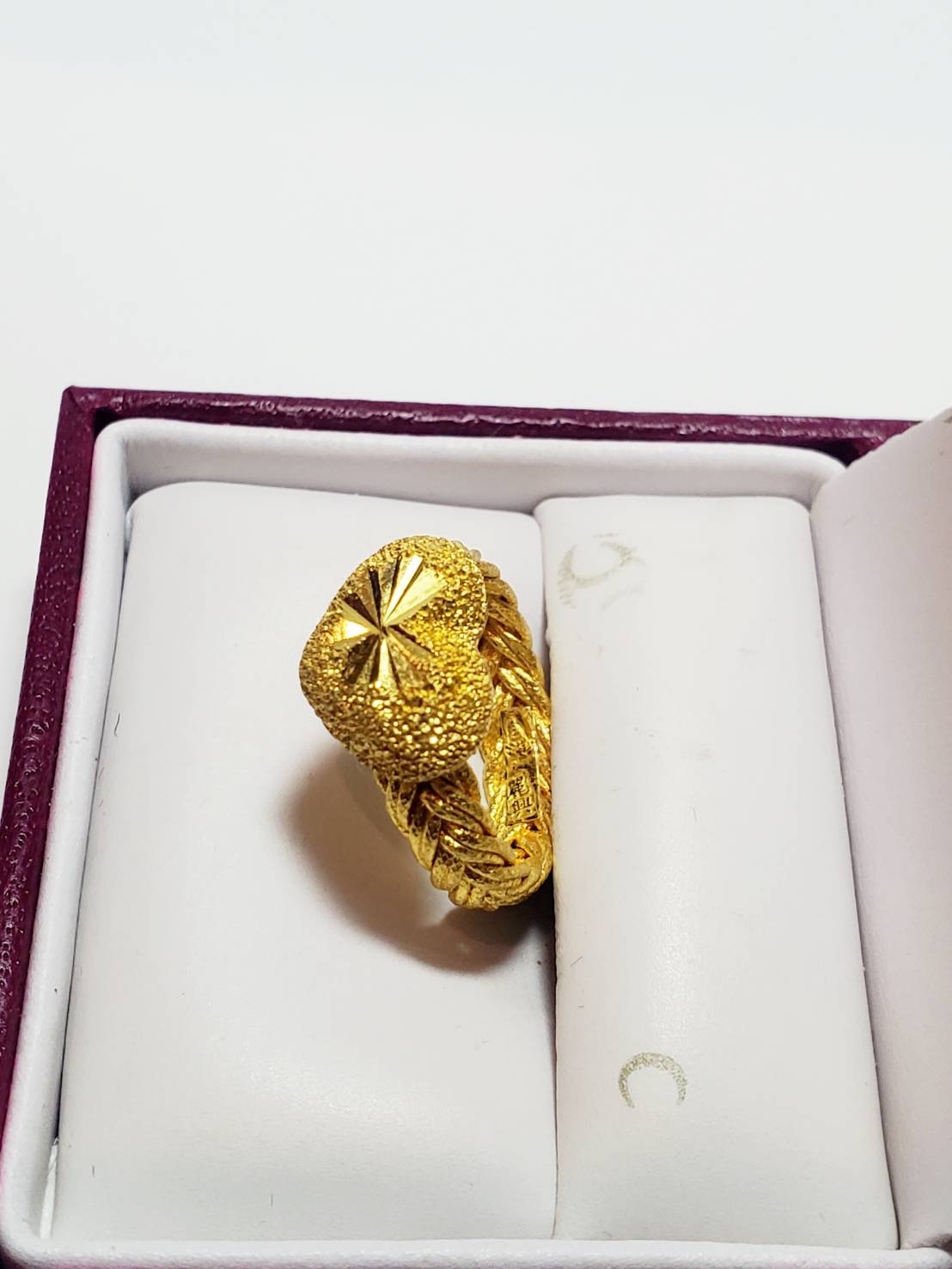 23K Thai Gold Gold Heart Ring