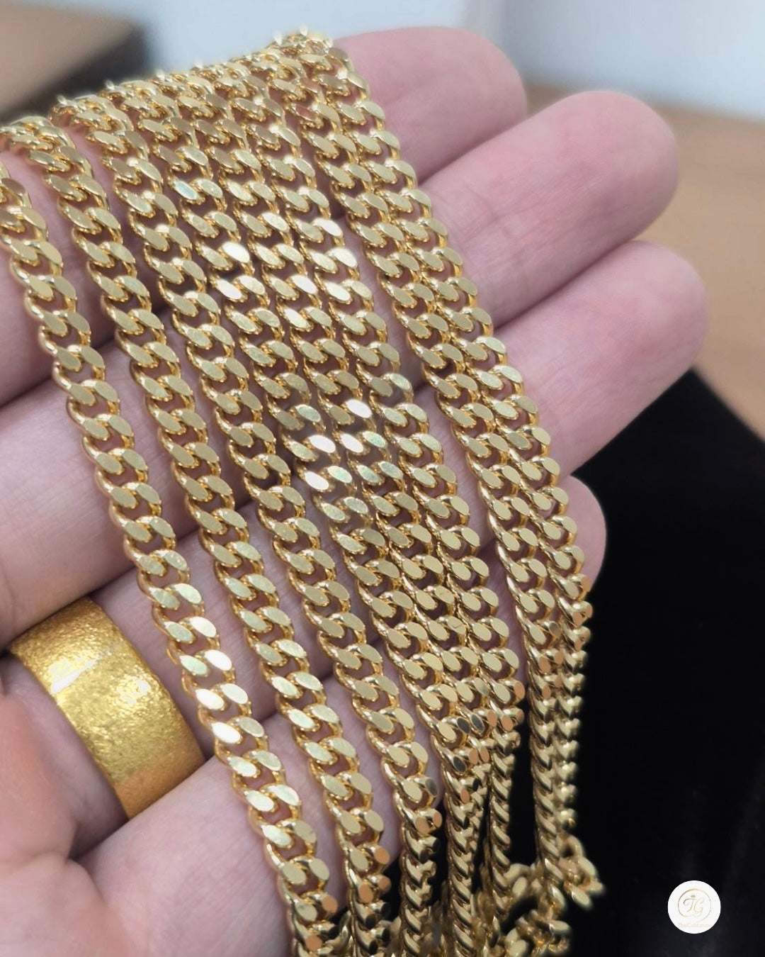 Miami Cuban Chain, 18k Gold, 4.2mm
